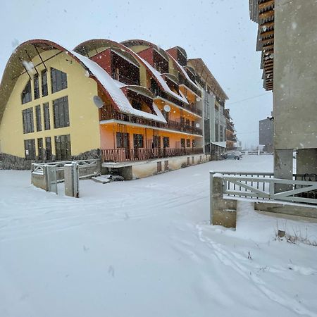 Apartment In Hotel Snow Plaza Bakuriani Eksteriør billede